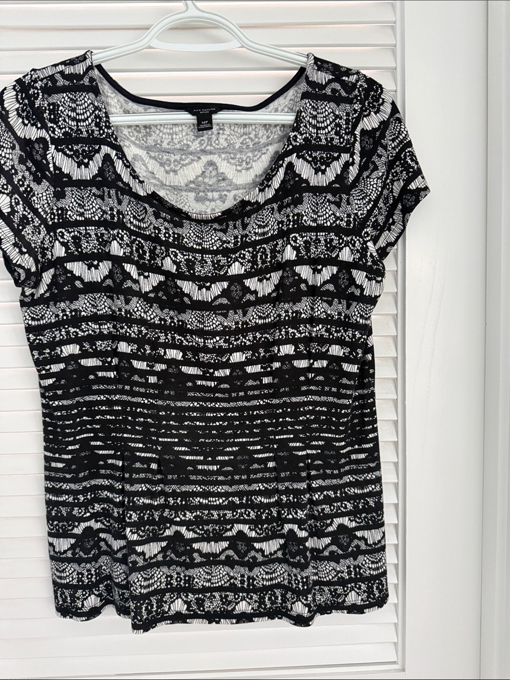 Ann Taylor Black and White Lace-Pattern Short Sleeve Tee
